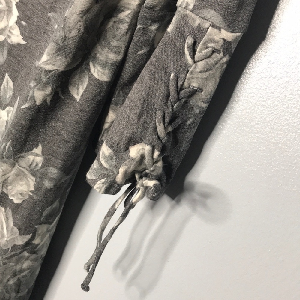NWT GRAY ROSE DRESS - Picture 4 of 11